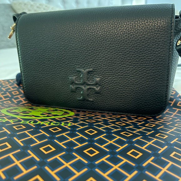 Tory Burch Handbags - Tory Burch Thea Crossbody